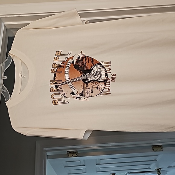Maurices Born Free oversized ecru cream graphic ss tee, Size XXL - Picture 10 of 15